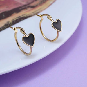 Aretes corazón negro